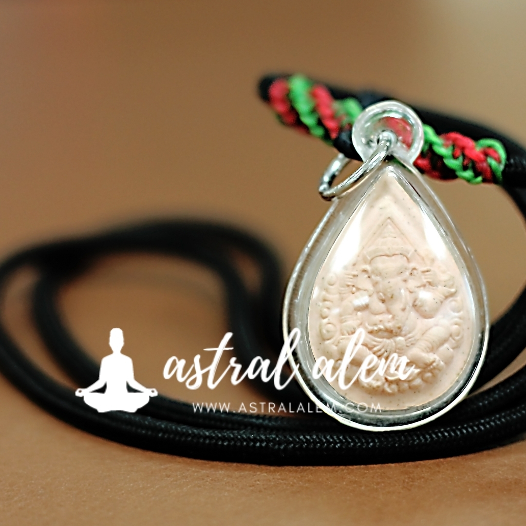 Adetliyken muska takmak günah mı kimler muska takabilir?